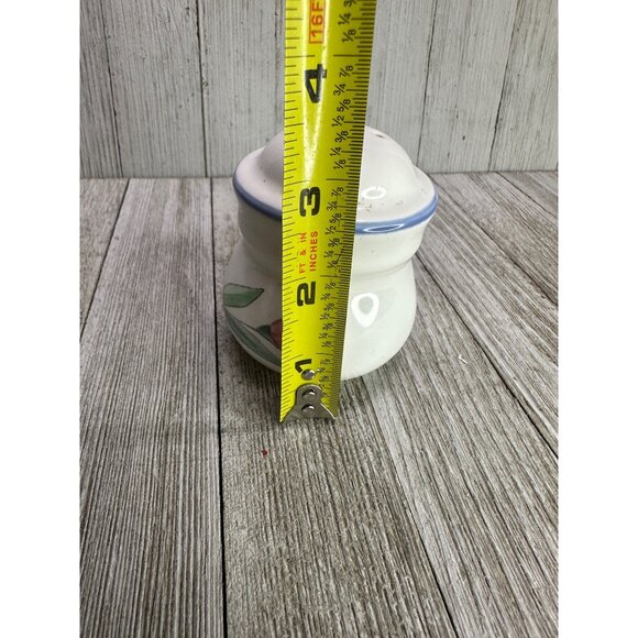 Vtg Pfaltzgraff Salt and Pepper Shakers Ceramic White Blueberry Floral 3.5" Set - Picture 4 of 11